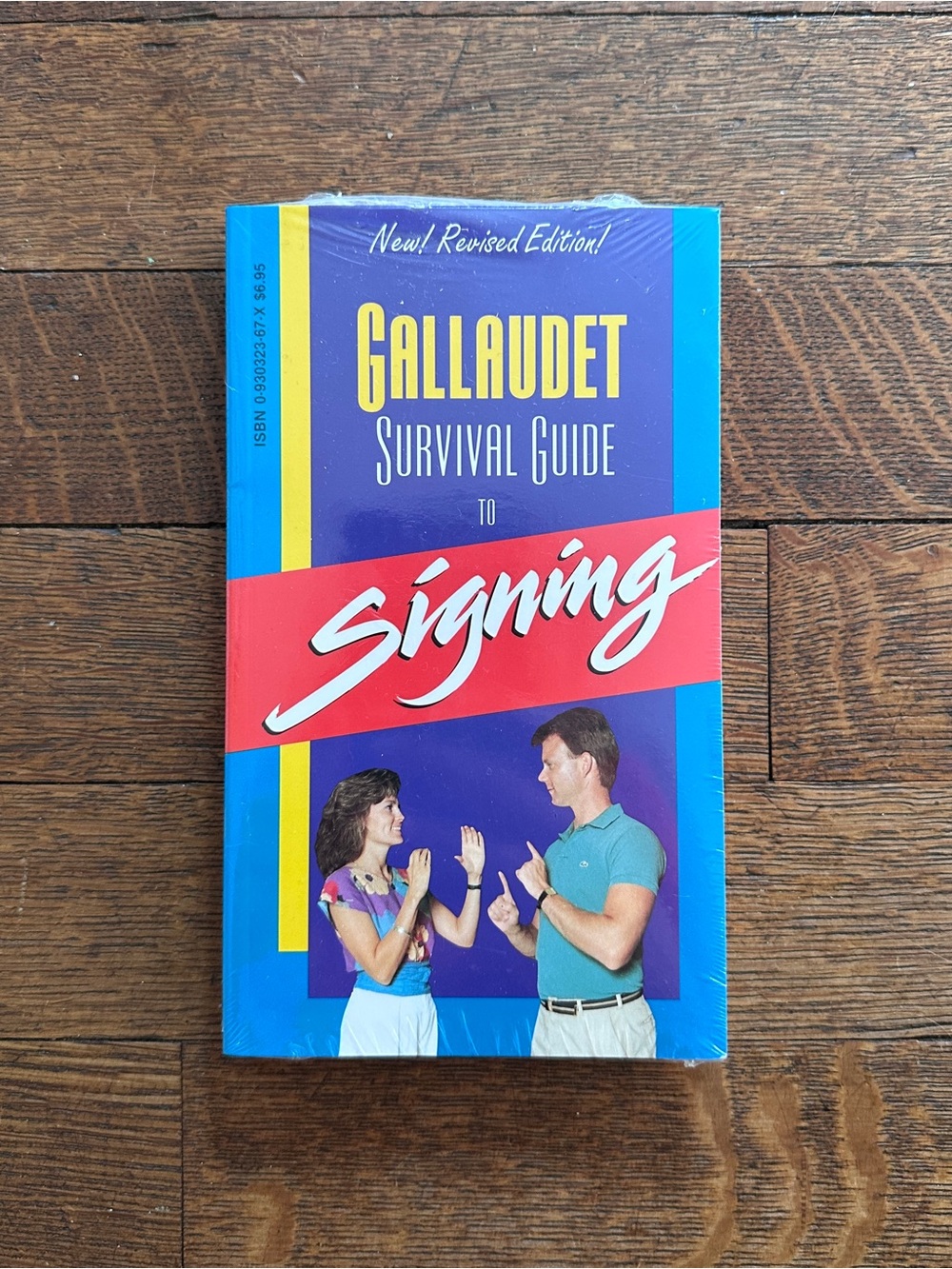 Gallaudet Survival Guide to Signing - Bright Blue & Red Paperback